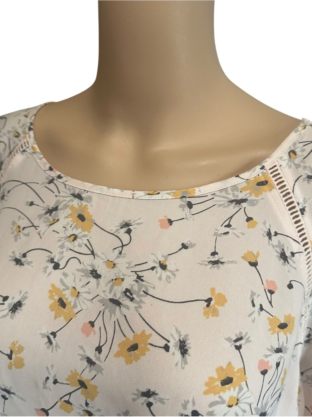 LOFT Flutter Sleeve Floral Plus Size Blouse Sz 16 - Picture 4 of 8